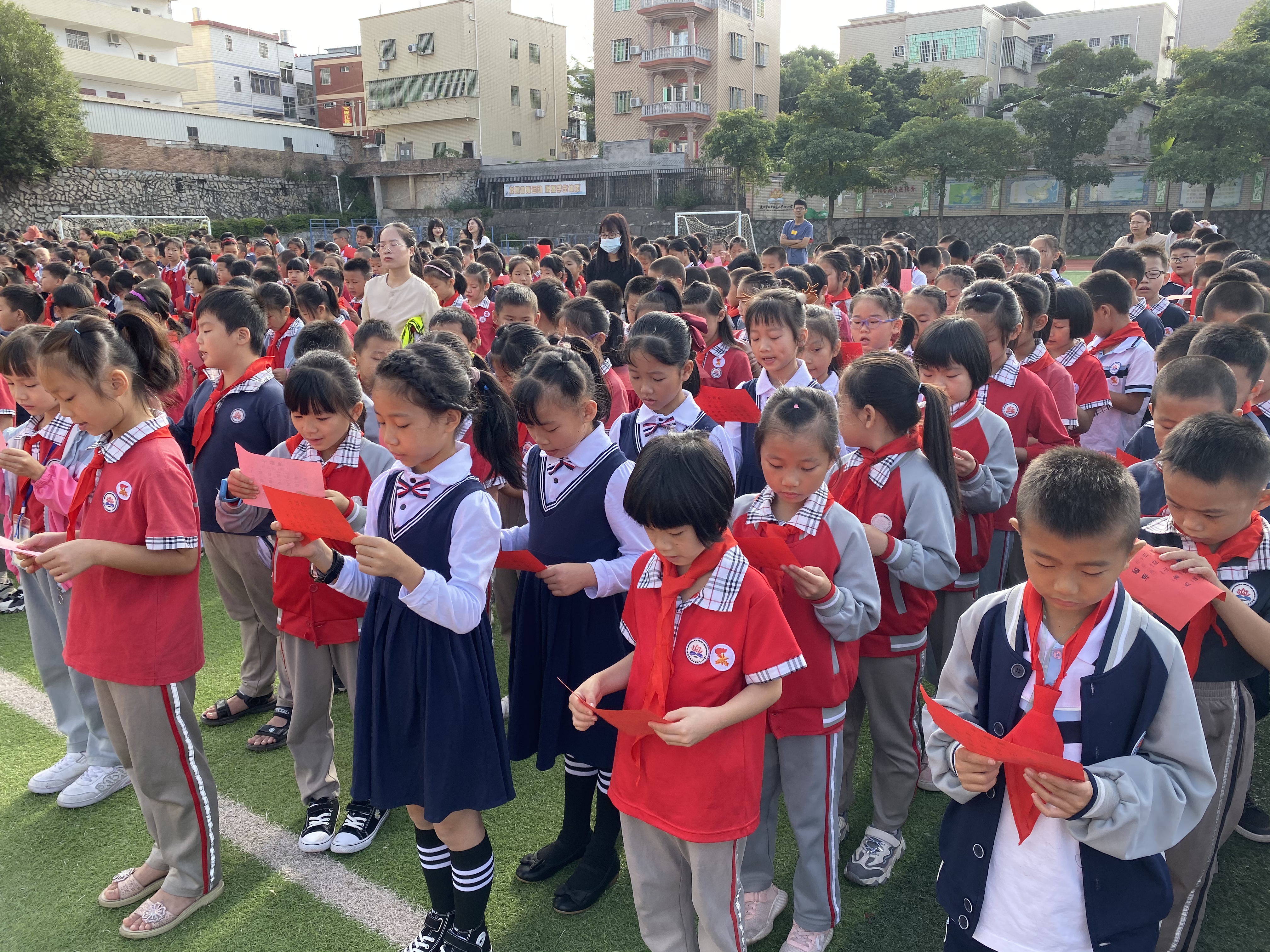 铁肩担道义,妙手著华文——记莲花中心小学第十一届书香校园启动仪式